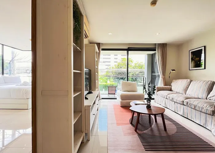 Apartamento Vibe Sukhumvit 61 L Ultra Wifi L Walk To Bts Thonglor Or Ekkamai *