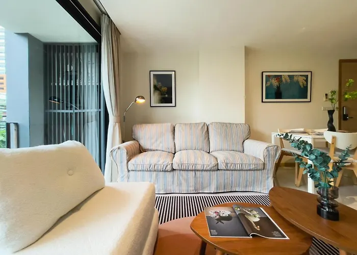 Vibe Sukhumvit 61 L Ultra Wifi L Walk To Bts Thonglor Or Ekkamai Apartamento Bangkok