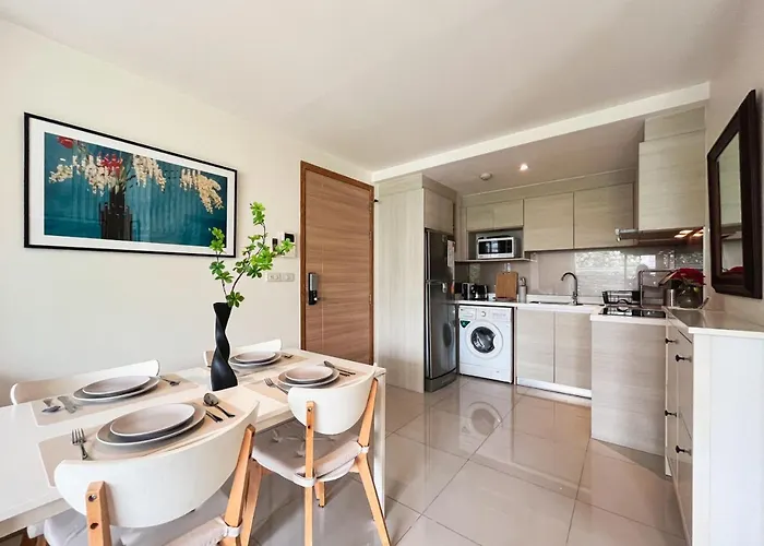 Apartamento Vibe Sukhumvit 61 L Ultra Wifi L Walk To Bts Thonglor Or Ekkamai Bangkok
