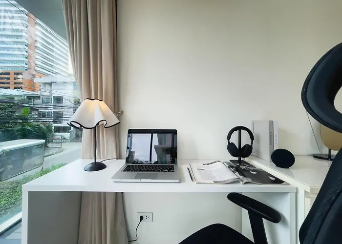 Vibe Sukhumvit 61 L Ultra Wifi L Walk To Bts Thonglor Or Ekkamai Apartamento *