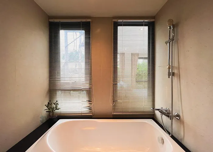 Vibe Sukhumvit 61 L Ultra Wifi L Walk To Bts Thonglor Or Ekkamai