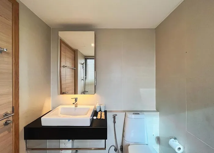 Vibe Sukhumvit 61 L Ultra Wifi L Walk To Bts Thonglor Or Ekkamai Апартаменты
